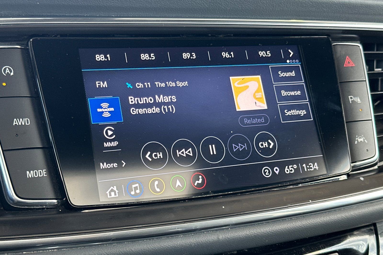 Used 2023 Buick Enclave Premium w/ Experience Buick Package image 18