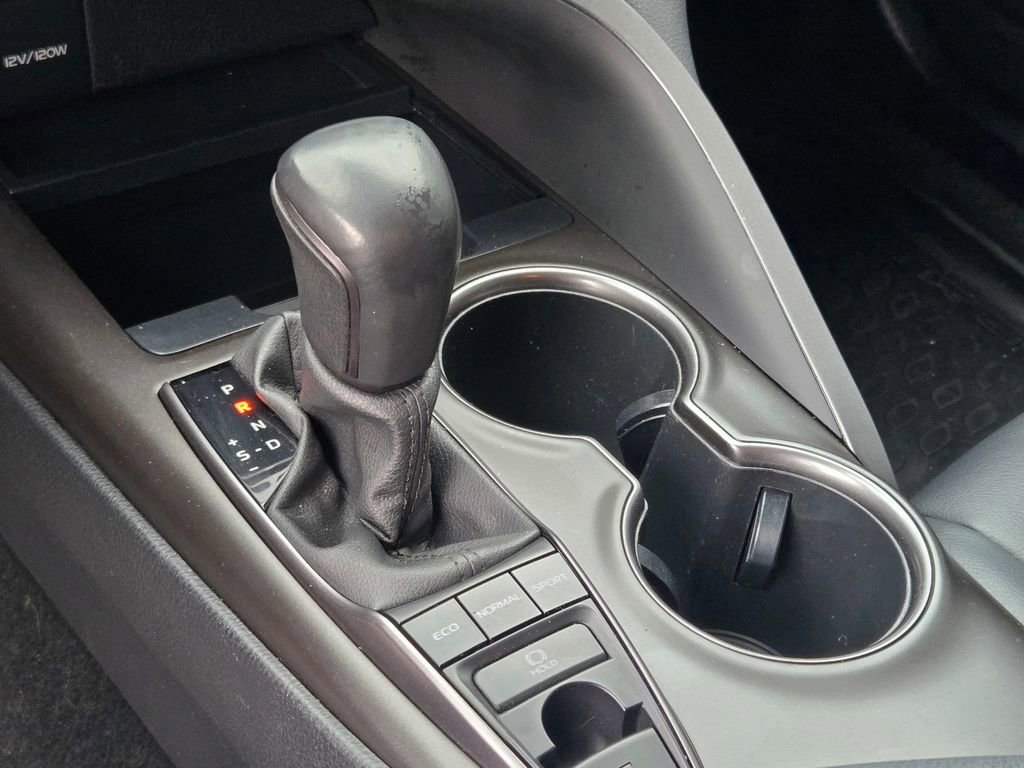 Used 2022 Toyota Camry SE w/ Convenience Package image 35