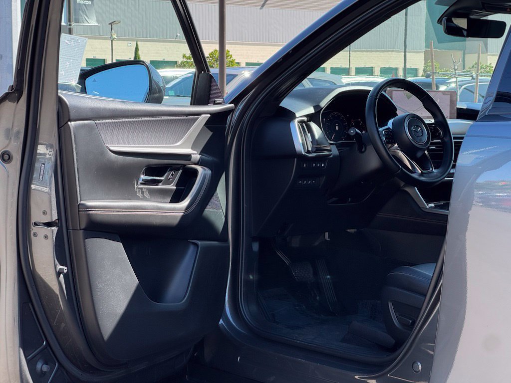 Certified 2024 MAZDA CX-90 Plug-In Hybrid w/ Premium Plus AWD/4WD image 8