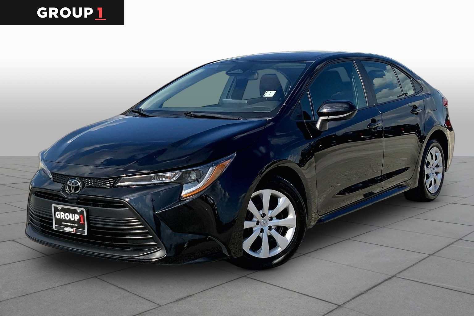 Used 2024 Toyota Corolla LE FWD image 1