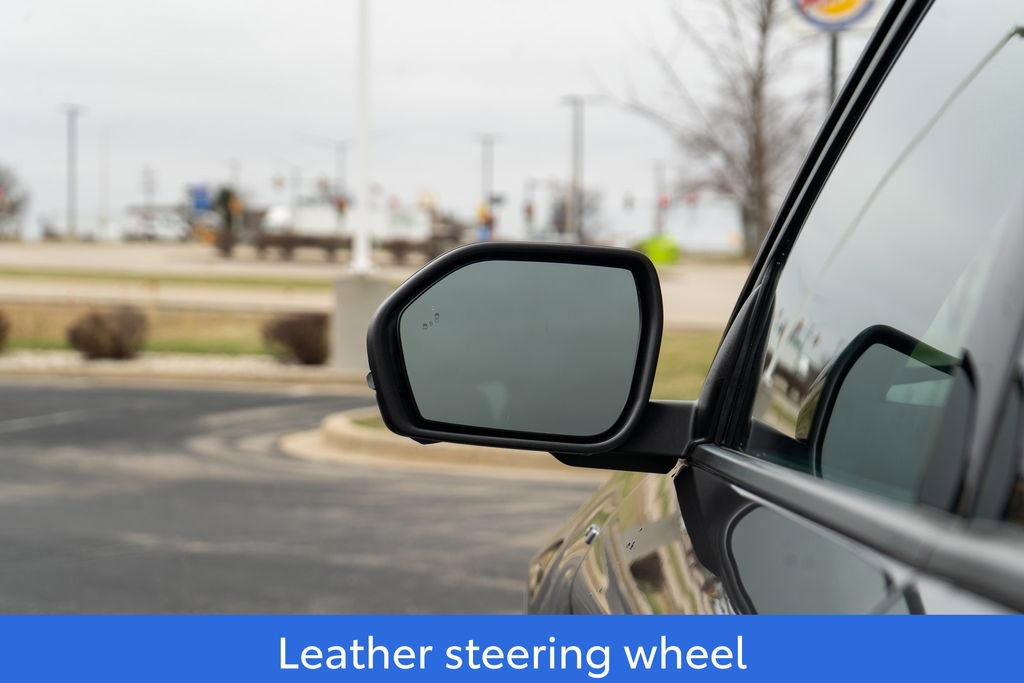 Used 2025 Ford Explorer ST-Line w/ ST-Line Street Pack AWD/4WD image 17