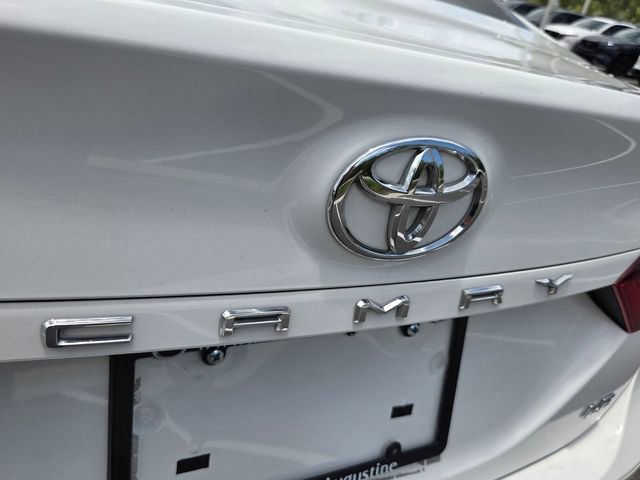 Used 2021 Toyota Camry LE FWD image 11