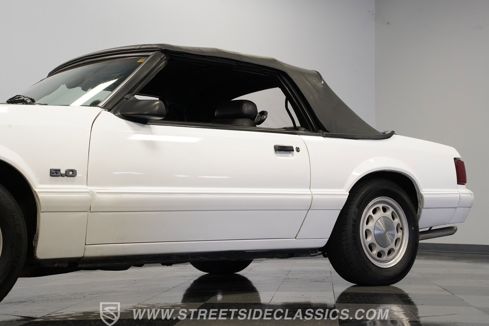 Used 1987 Ford Mustang LX image 23