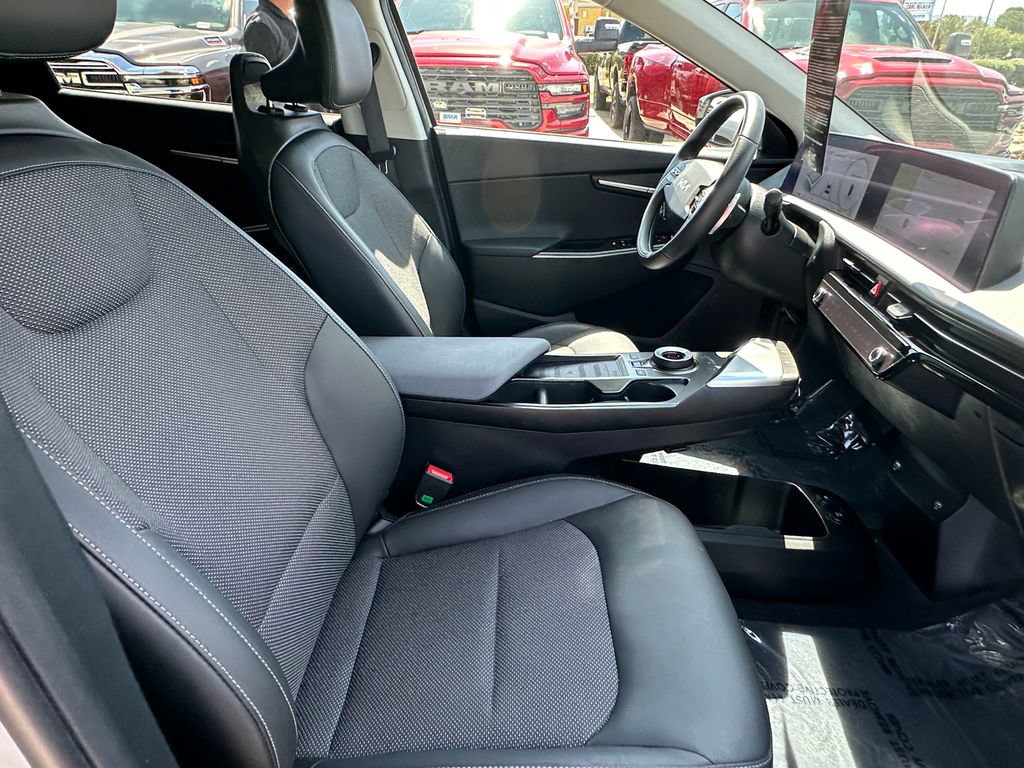Used 2024 Kia EV6 Light RWD image 17