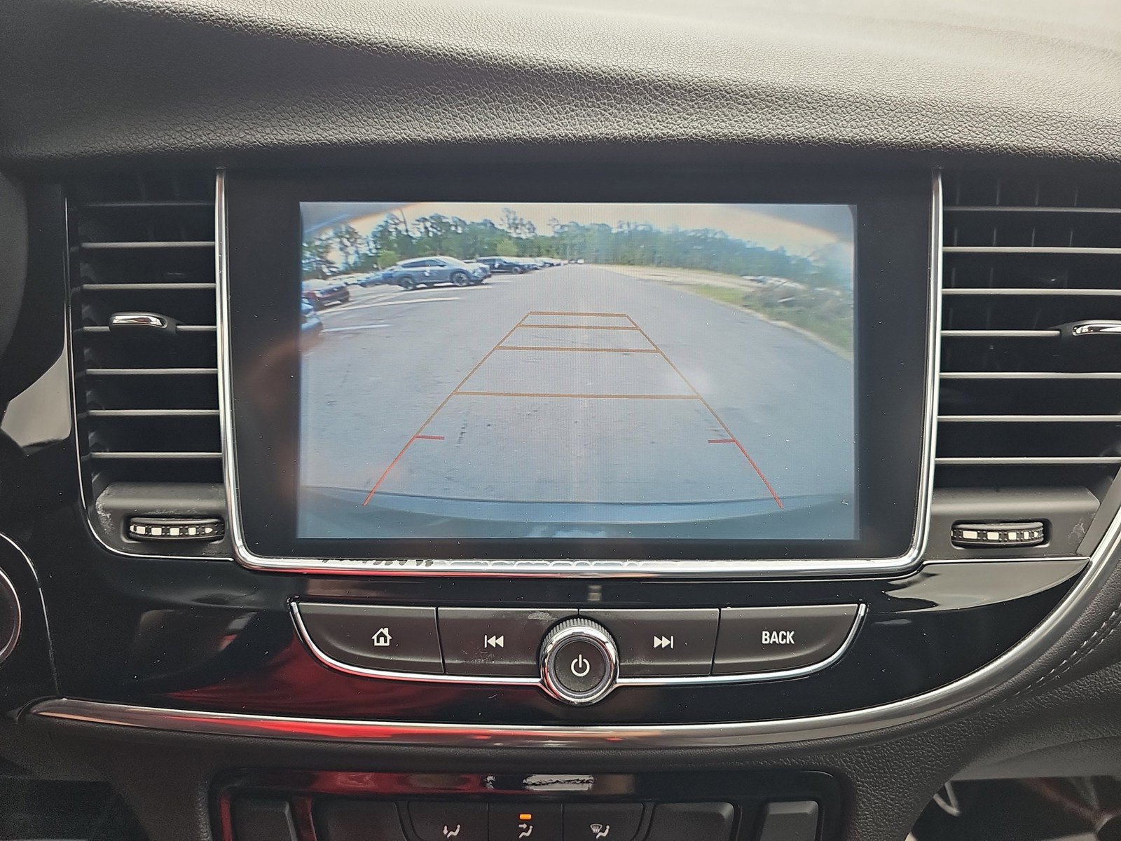 Used 2020 Buick Encore Preferred w/ Safety Package FWD image 24