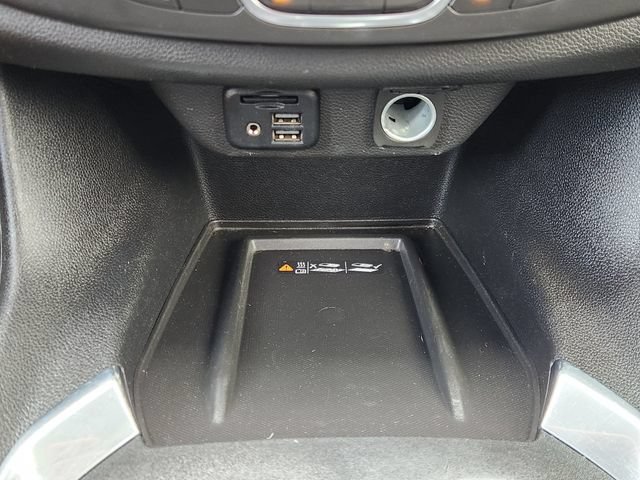 Used 2022 Chevrolet Traverse RS FWD image 23