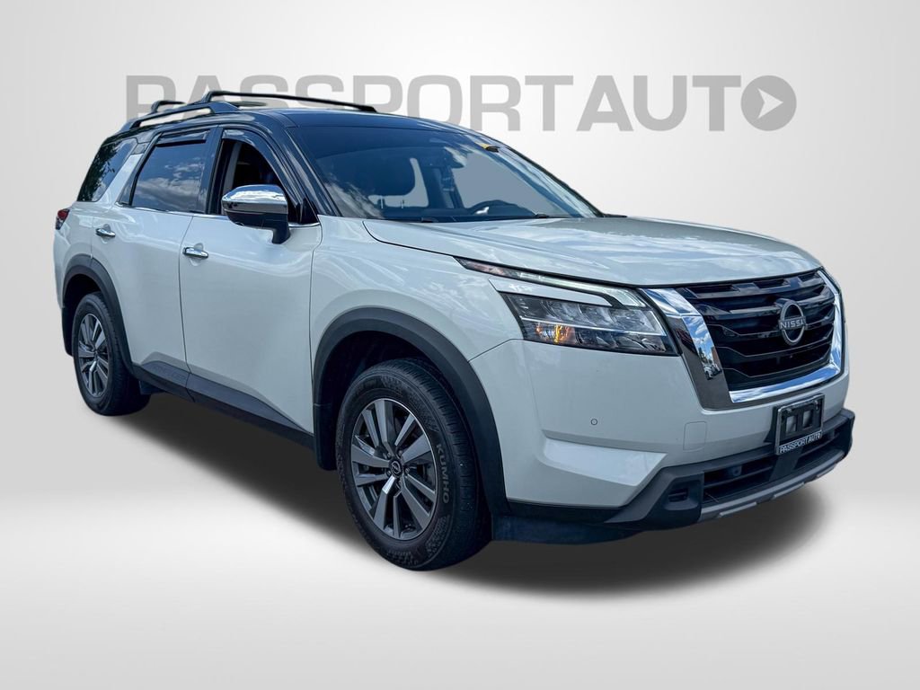 Certified 2024 Nissan Pathfinder SL AWD/4WD image 2