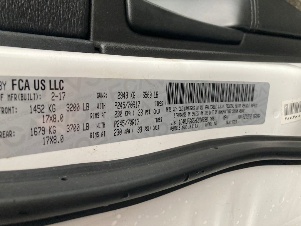 Used 2017 Jeep Grand Cherokee Laredo w/ Quick Order Package 23E image 39