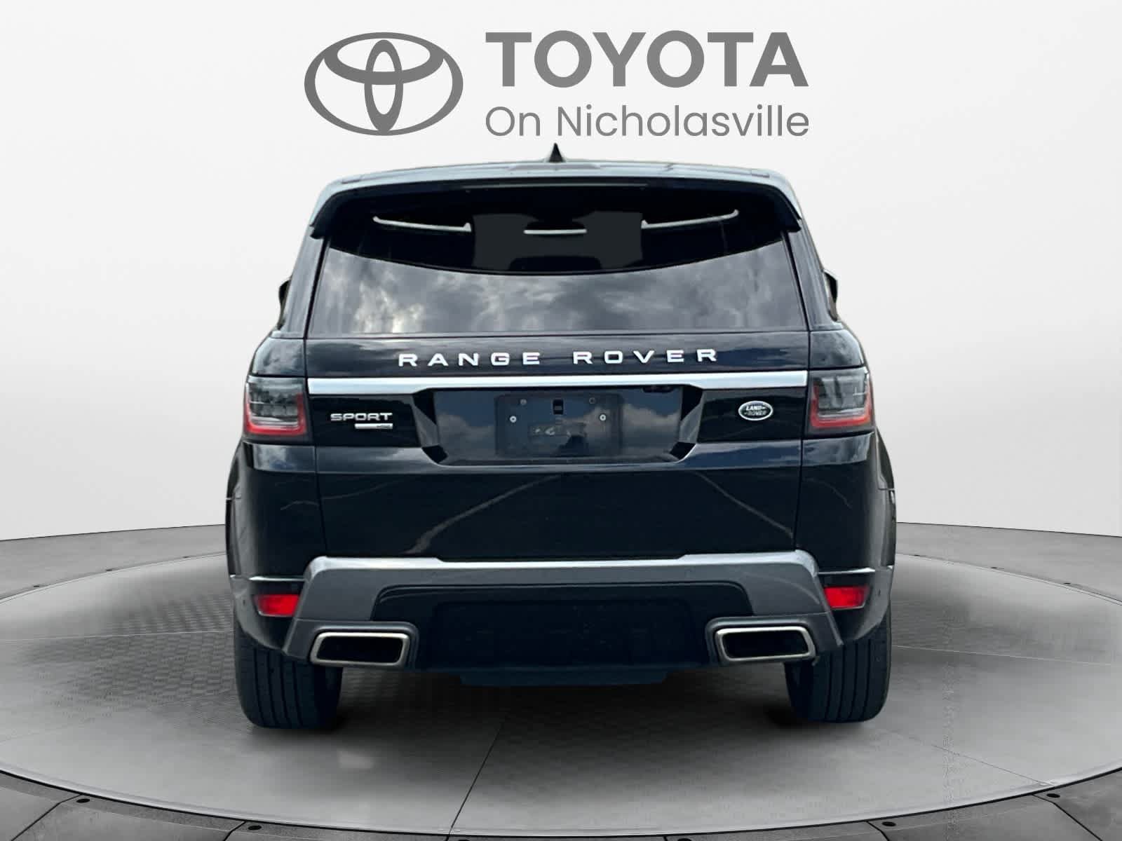 Used 2018 Land Rover Range Rover Sport HSE AWD/4WD image 4