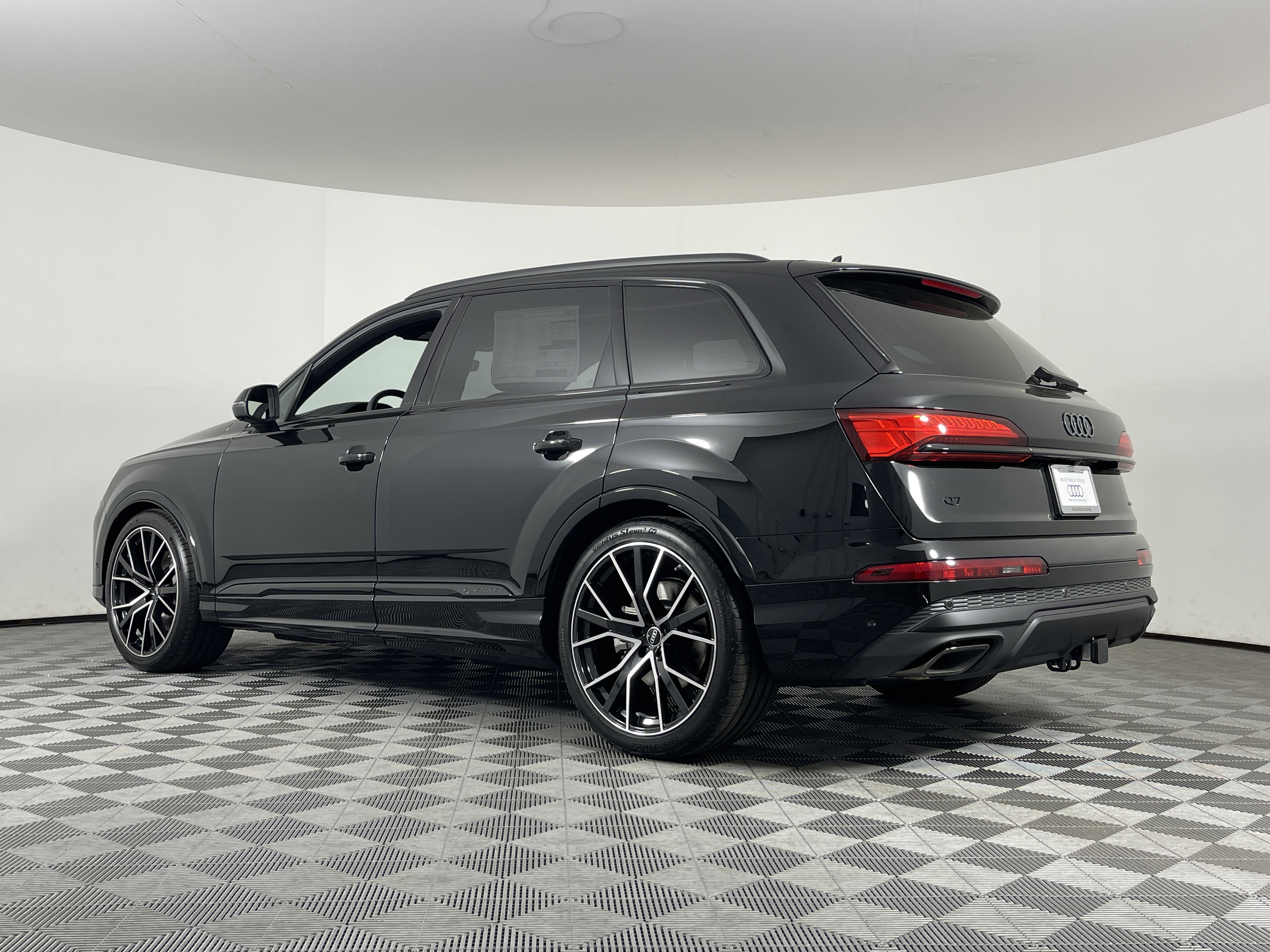 New 2025 Audi Q7 3.0T Prestige image 12