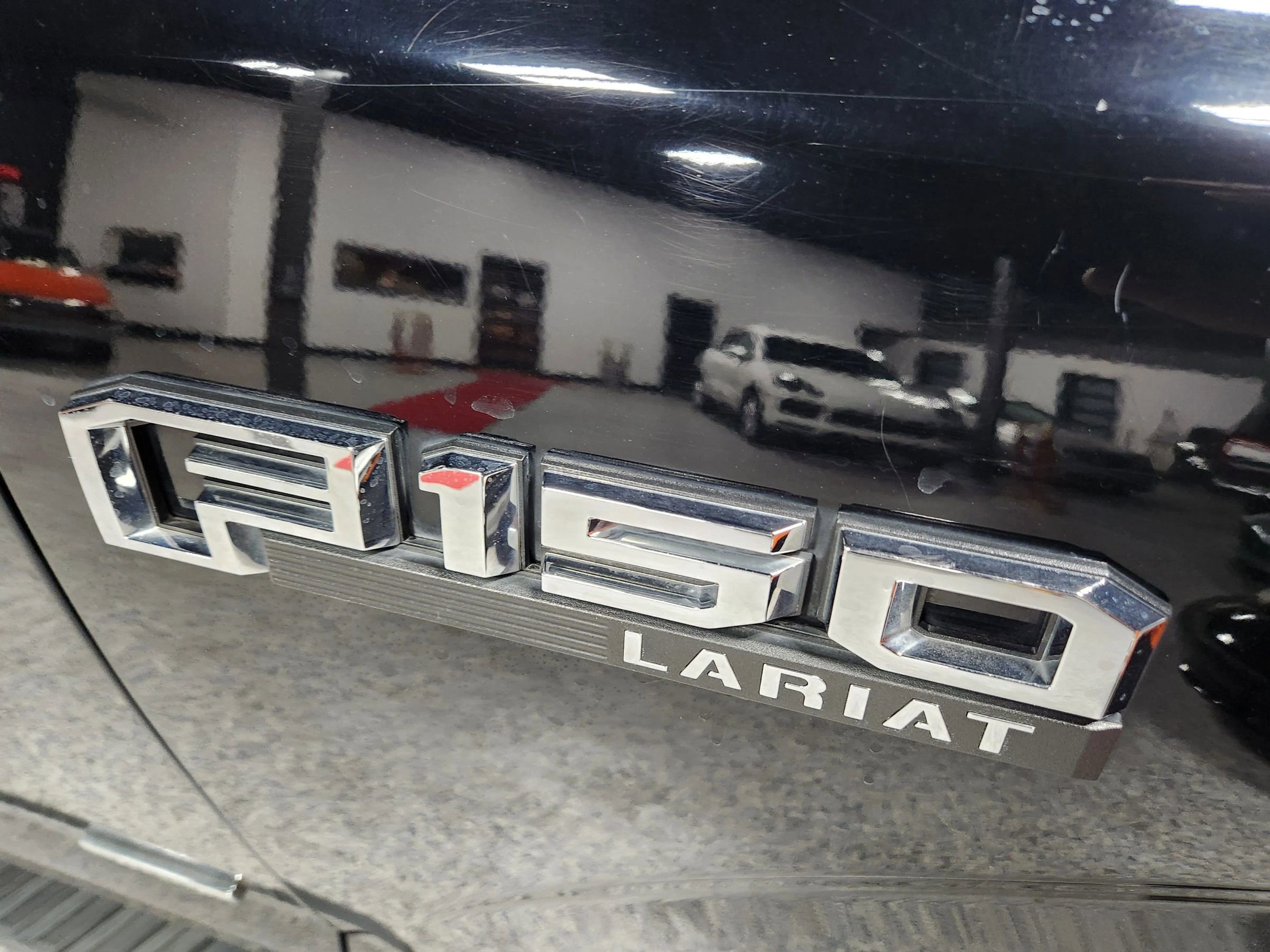 Used 2017 Ford F150 Lariat w/ Equipment Group 502A Luxury image 21