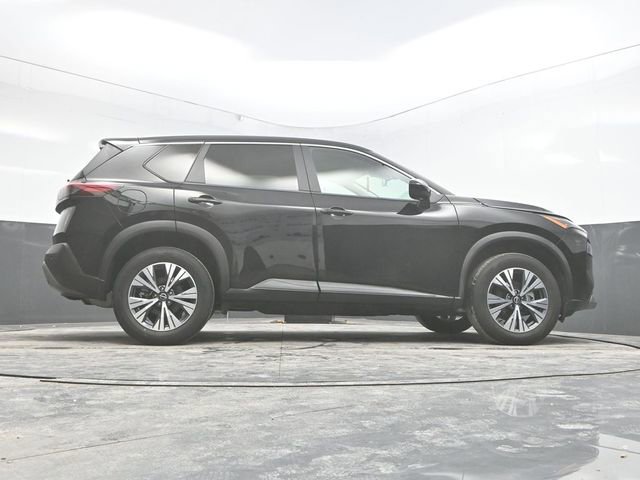 Used 2023 Nissan Rogue SV image 34