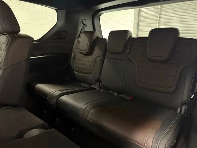 New 2026 Nissan Armada Platinum RWD image 15