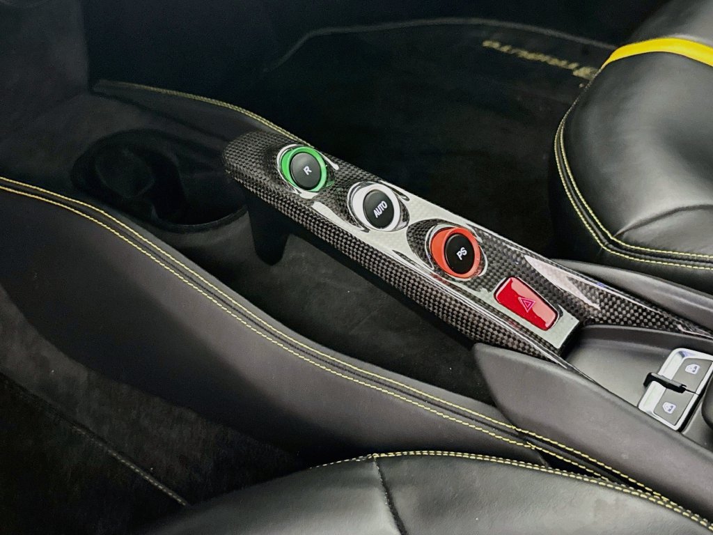 Used 2020 Ferrari F8 Tributo RWD image 17