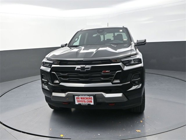 Used 2025 Chevrolet Colorado Z71 w/ Technology Package image 2