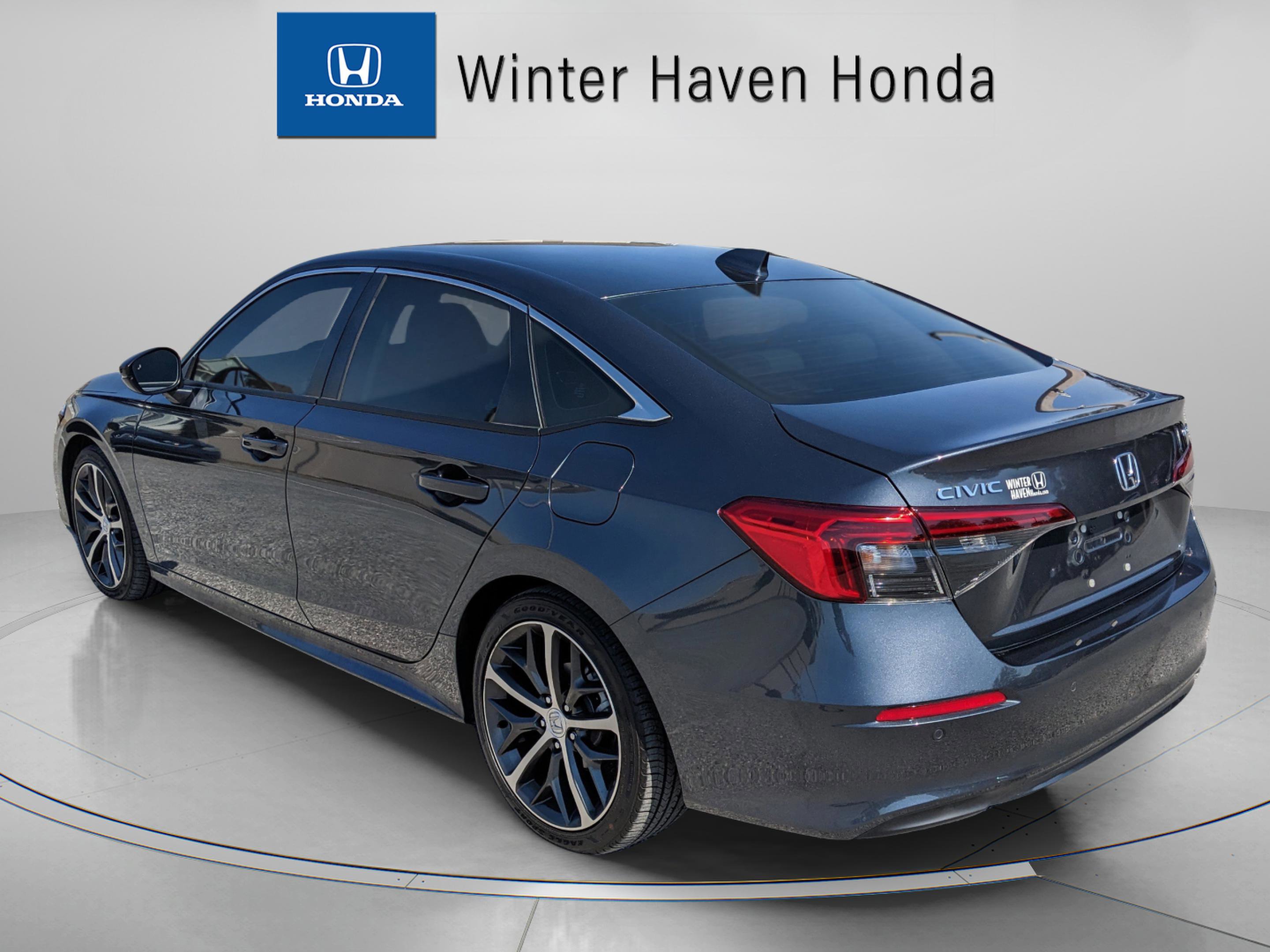 Used 2022 Honda Civic Touring image 5
