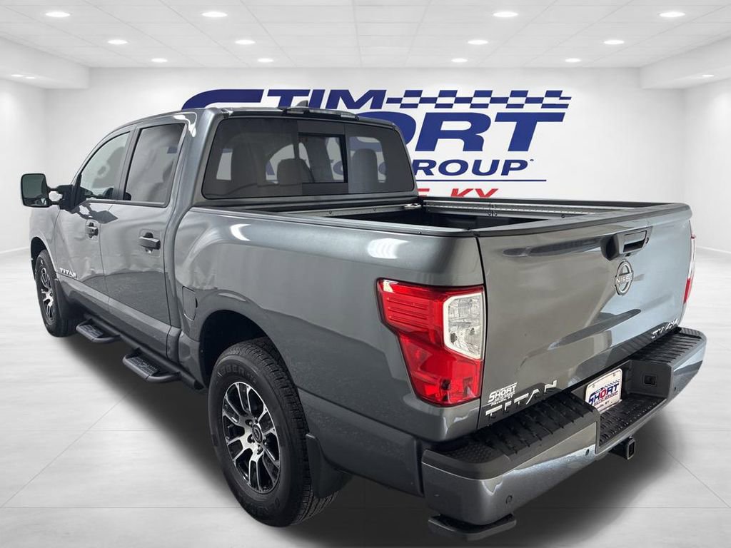 Used 2024 Nissan Titan SV w/ SV Convenience Package image 8