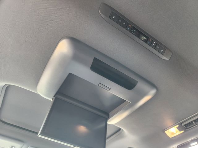 Used 2023 Toyota Sienna Platinum AWD/4WD image 31