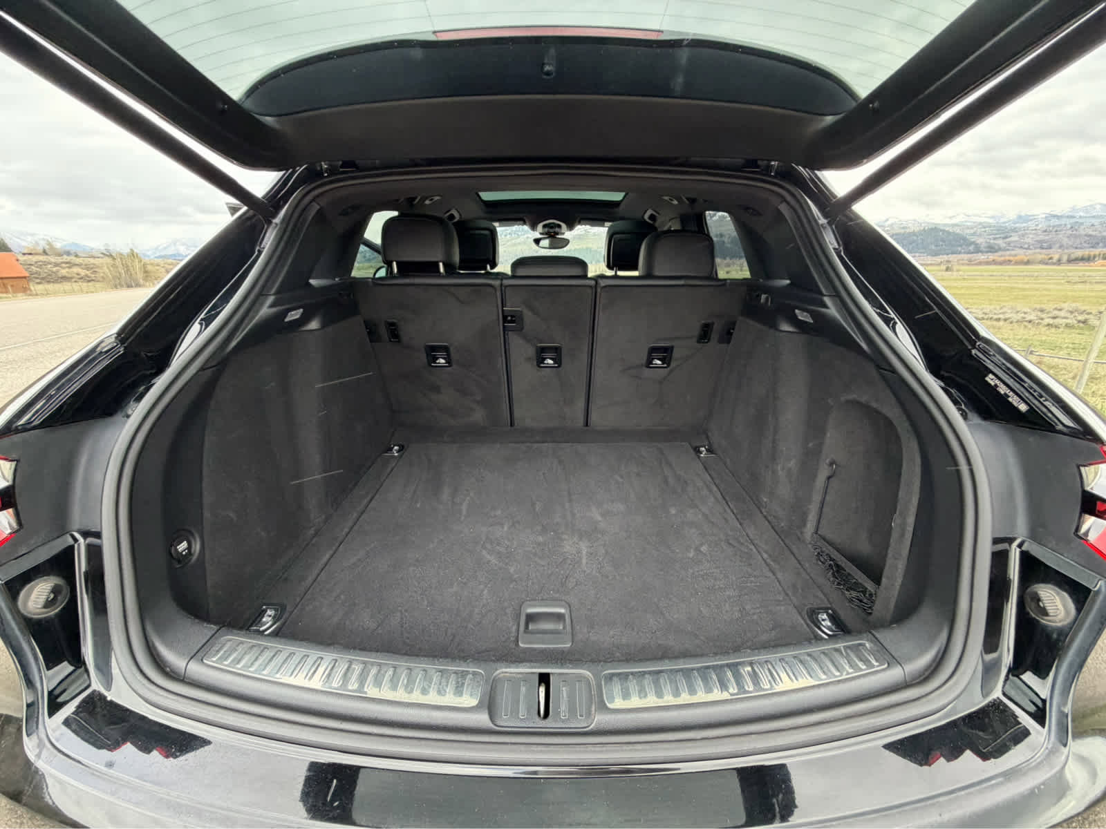 Used 2018 Porsche Macan image 20