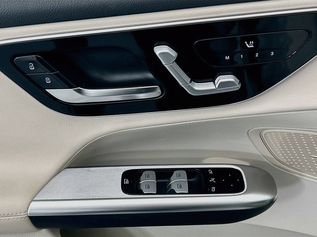 Certified 2025 Mercedes-Benz GLC 350e 4MATIC image 22