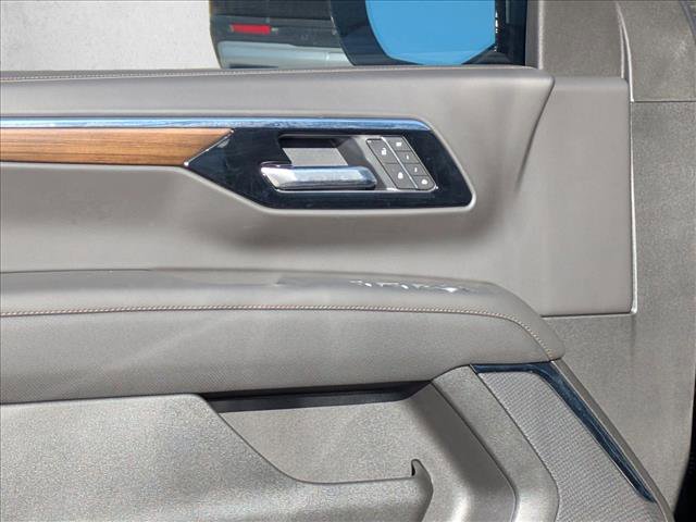 New 2026 Chevrolet Suburban High Country image 12