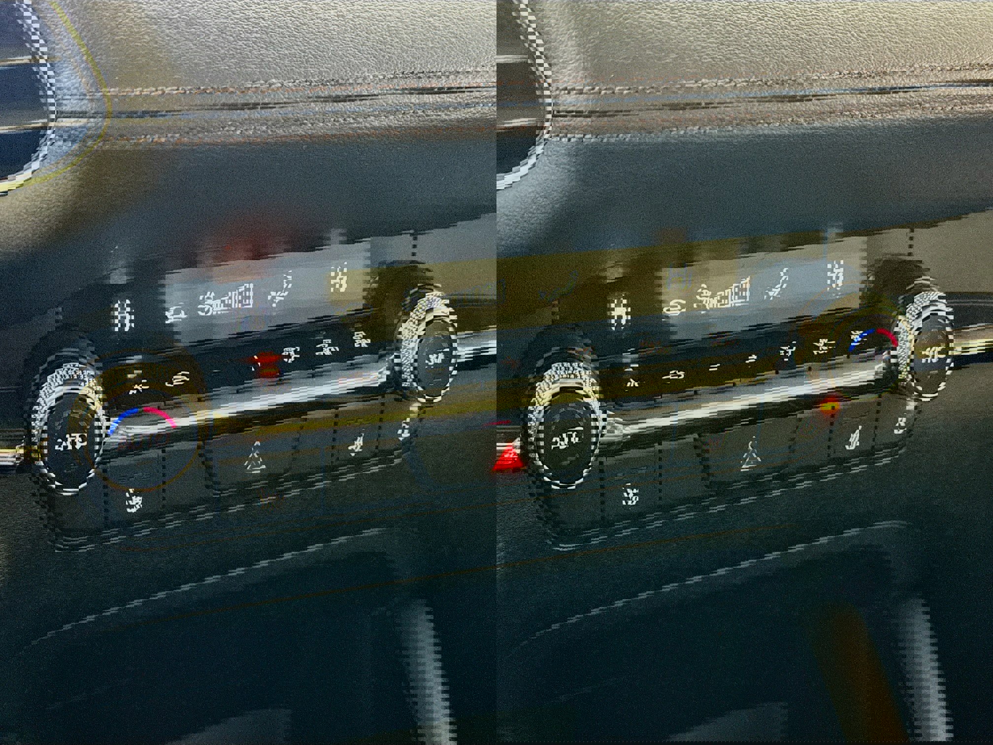 Used 2025 MAZDA MAZDA3 s FWD image 19