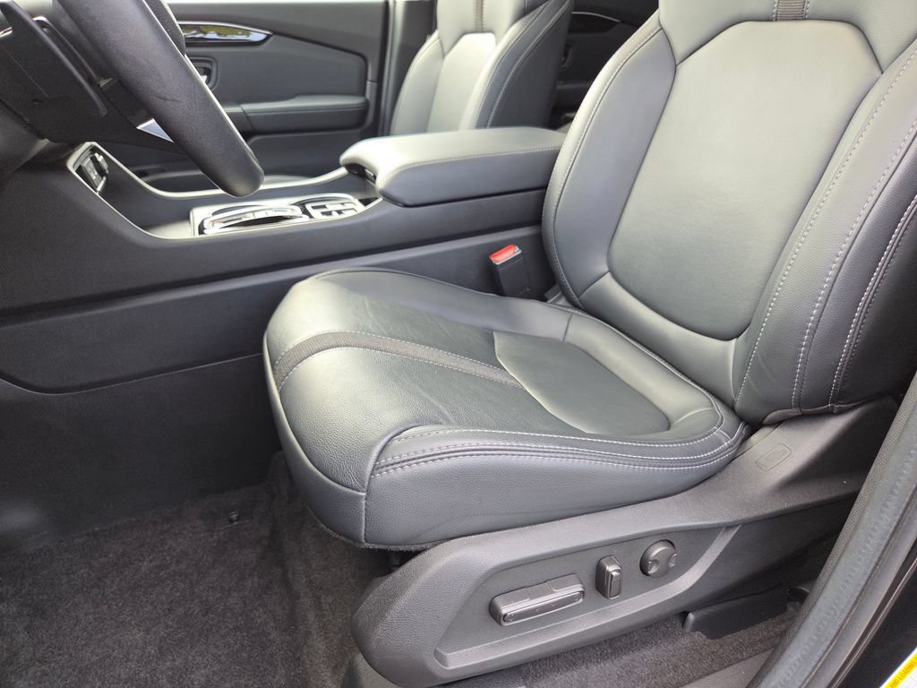 Certified 2025 Honda Pilot Touring image 34