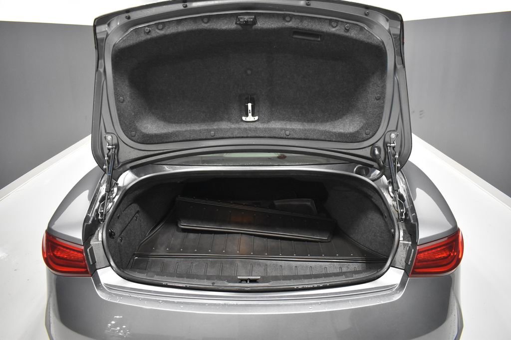 Used 2018 INFINITI Q60 3.0t Luxe w/ Sensory Package 3.0T Luxe image 32