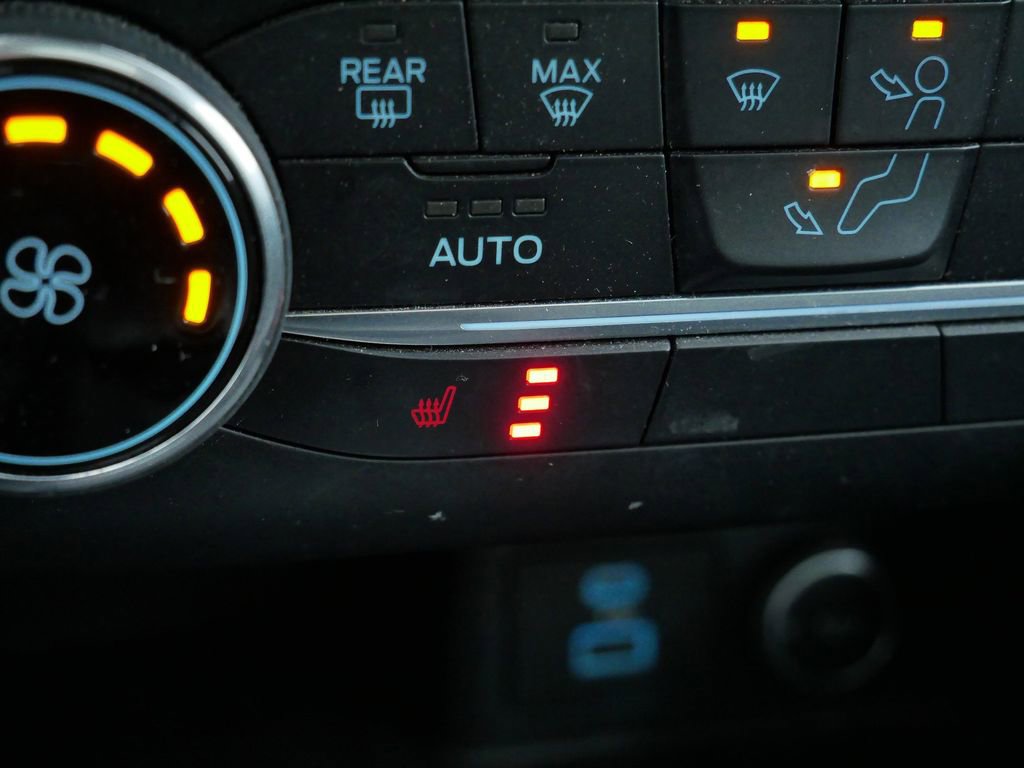 Used 2020 Ford Escape SE Sport image 38