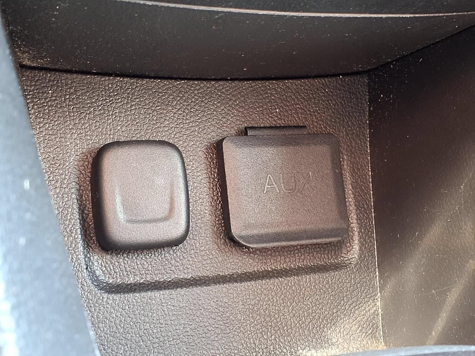 Used 2016 Buick Encore Convenience FWD image 25