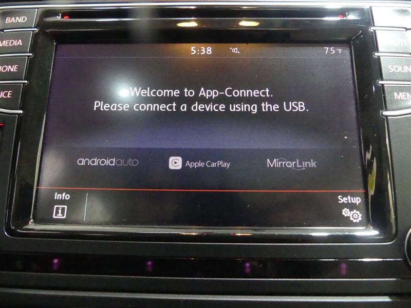 Used 2017 Volkswagen Jetta SE FWD image 43