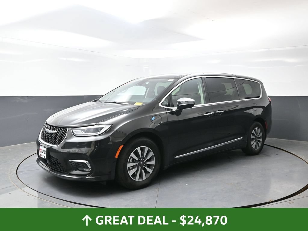 Used 2023 Chrysler Pacifica Limited FWD image 11