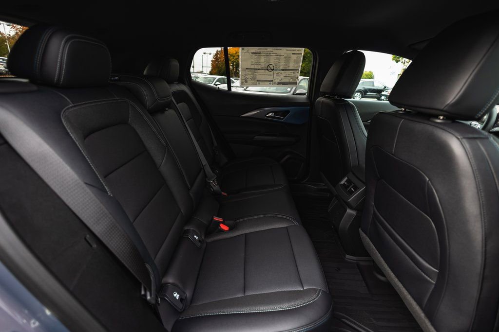 New 2026 Chevrolet Equinox EV LT image 22