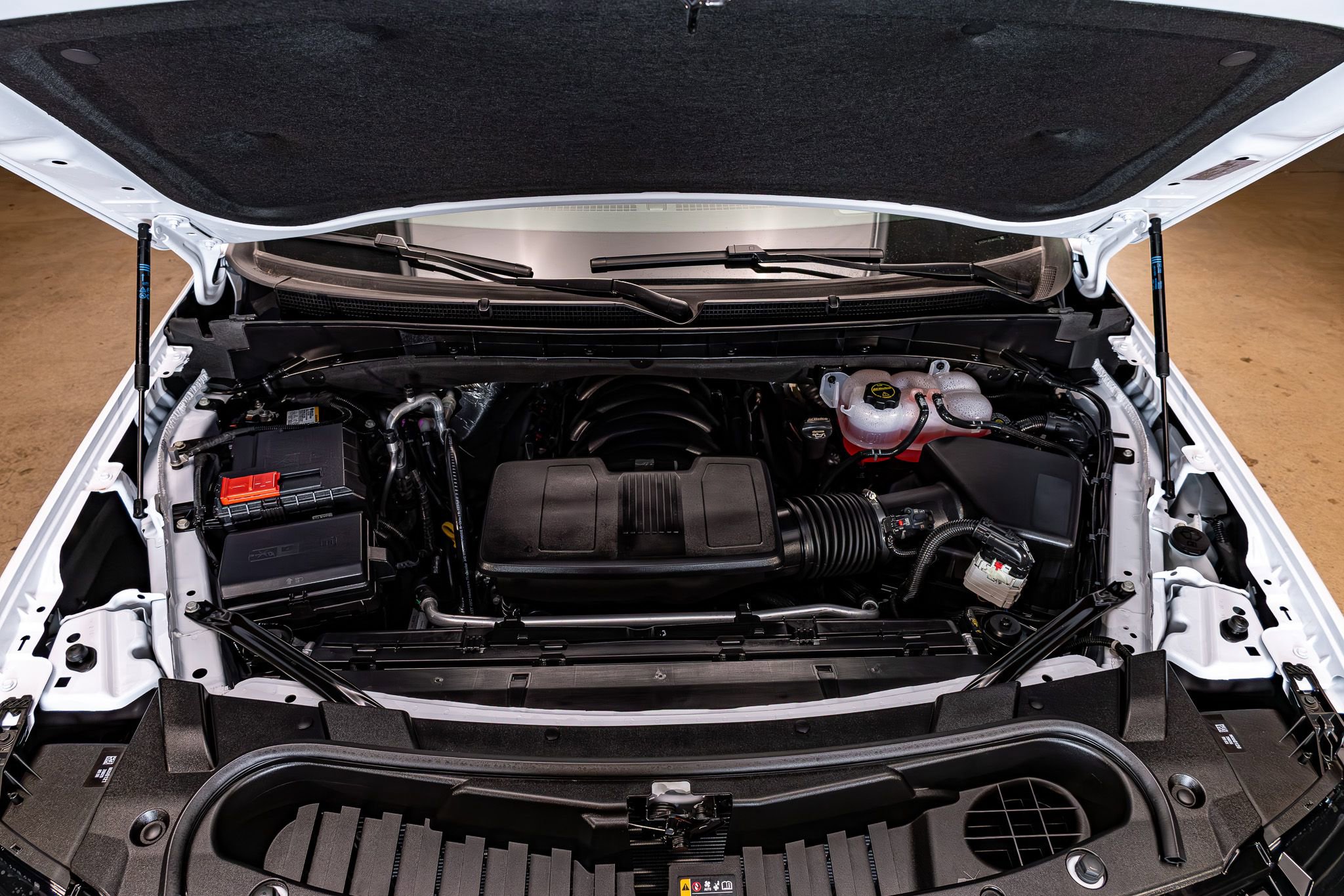 Used 2026 Cadillac Escalade ESV Platinum Sport w/ LPO, ONYX Package AWD/4WD image 31