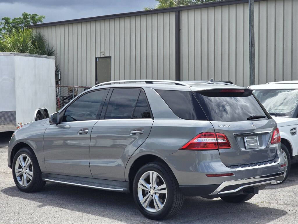 Used 2015 Mercedes-Benz ML 250 BlueTEC 4MATIC image 6