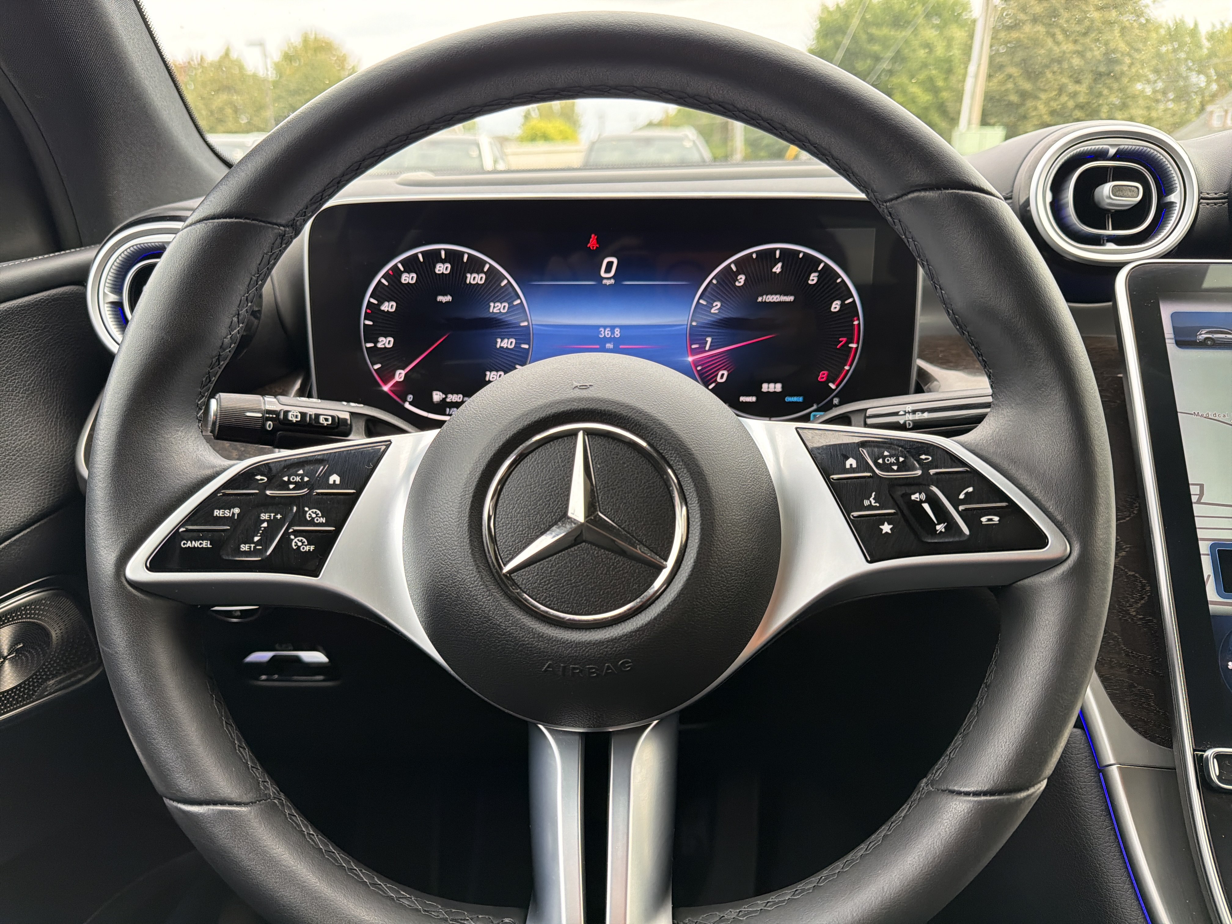 Used 2023 Mercedes-Benz GLC 300 4MATIC image 13