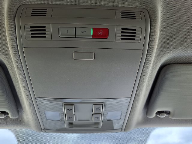 Used 2022 Volkswagen Taos SE FWD image 27