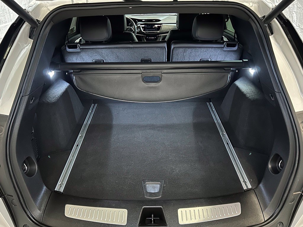 Used 2024 Cadillac XT5 Premium Luxury AWD/4WD image 7