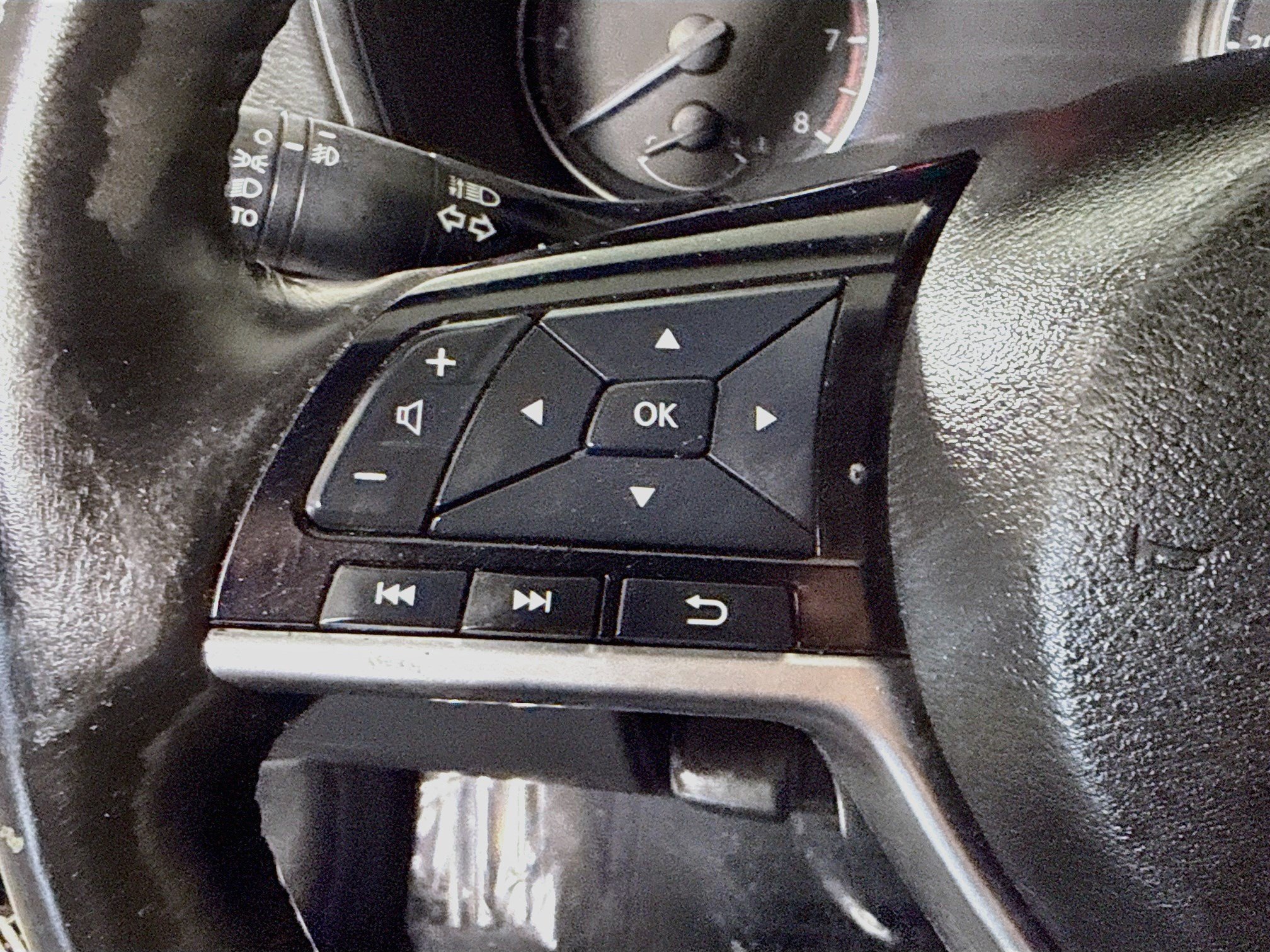 Used 2019 Nissan Altima 2.5 SV FWD image 14