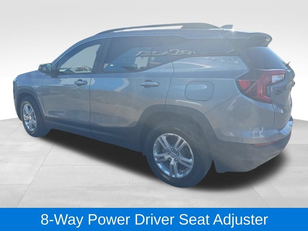 Used 2023 GMC Terrain SLE w/ Driver Convenience Package FWD image 6
