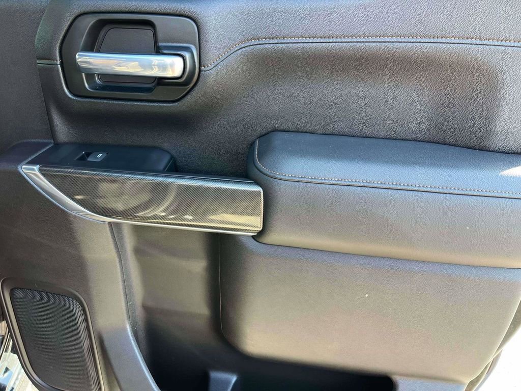 Used 2021 GMC Sierra 1500 AT4 w/ AT4 Premium Package image 7