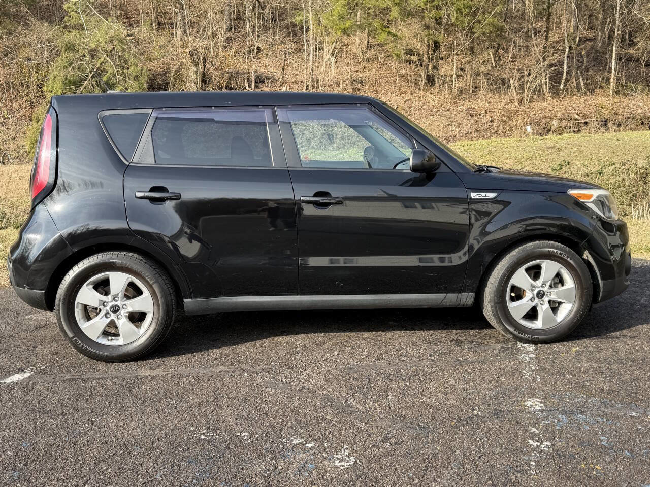 Used 2018 Kia Soul FWD image 3