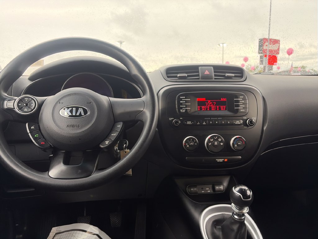 Used 2016 Kia Soul FWD image 17