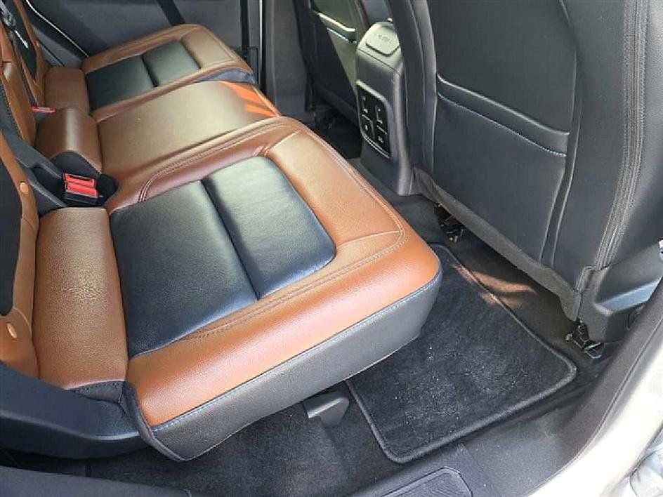 Used 2023 Ford Bronco Outer Banks image 9