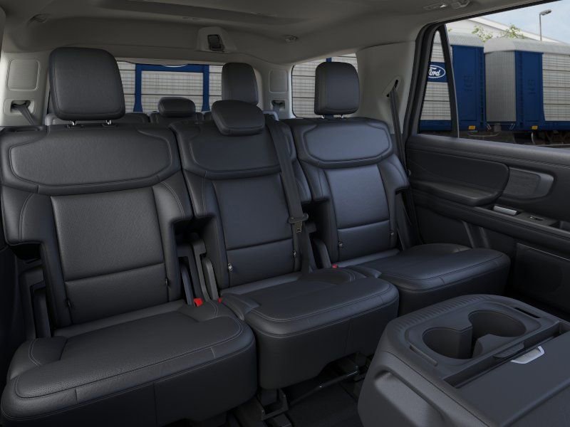 New 2026 Ford Expedition Platinum AWD/4WD image 11