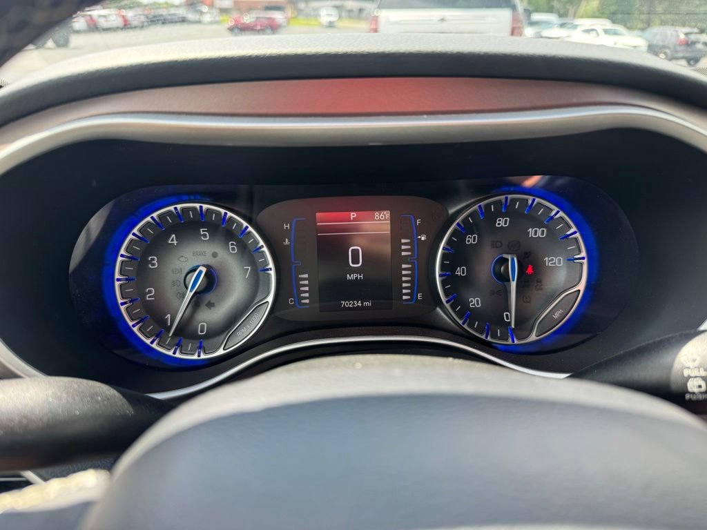 Used 2023 Chrysler Voyager LX FWD image 16