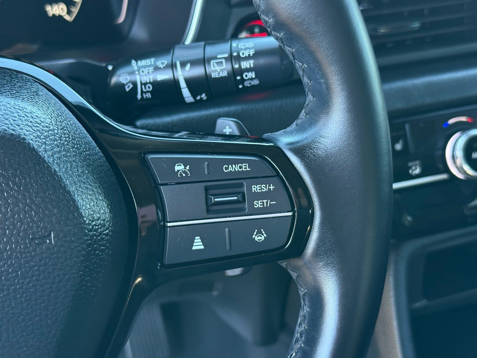 Used 2024 Honda Pilot EX-L image 18