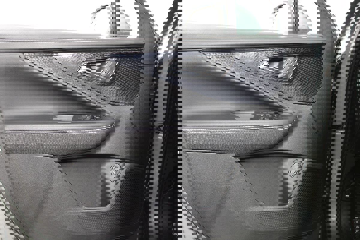 Used 2025 Chevrolet Blazer EV LT image 30