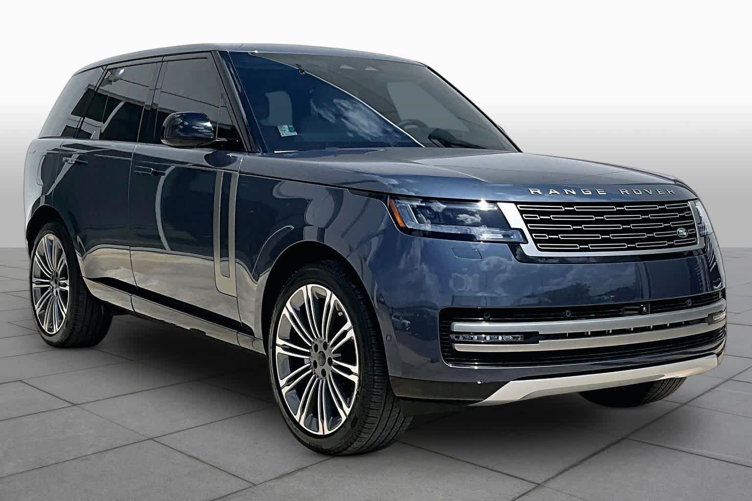 Used 2026 Land Rover Range Rover SE AWD/4WD image 3