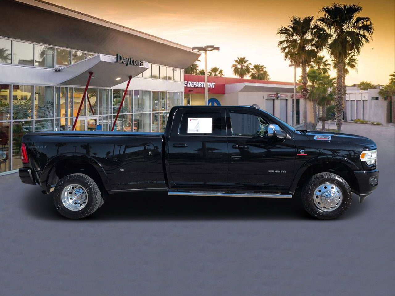 Used 2020 RAM 3500 Laramie AWD/4WD image 2